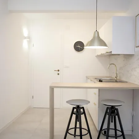 Jon Apartment *